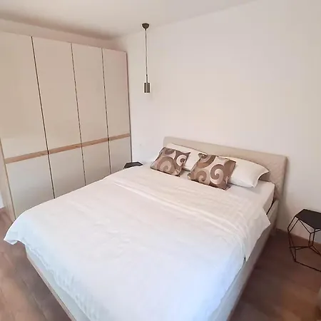 Stunning In Holiday home Pula