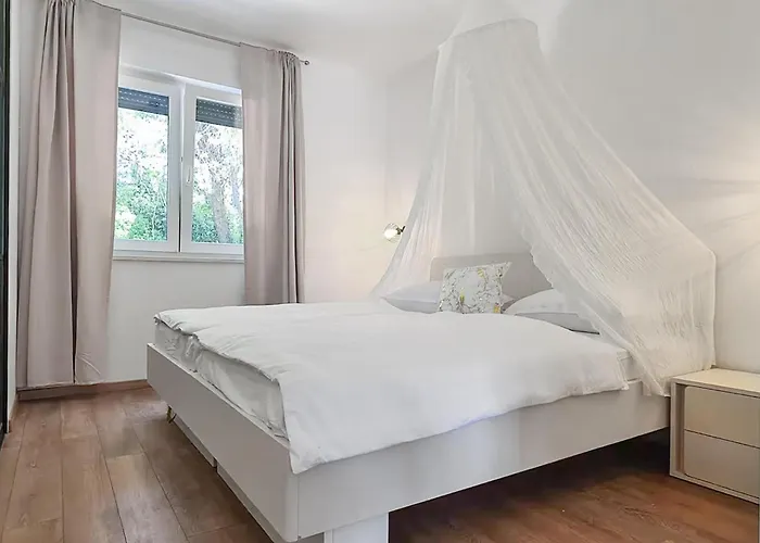 Holiday home Stunning In Pula